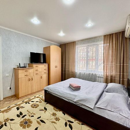 В Центре Павлодара Светлая Квартира Extérieur photo