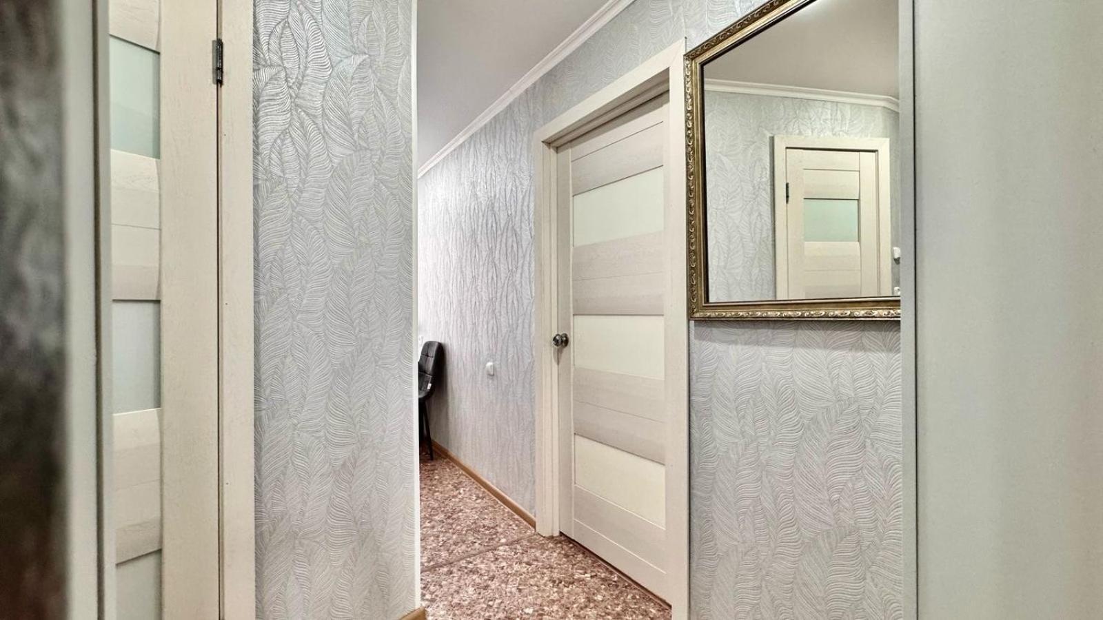 В Центре Павлодара Светлая Квартира Extérieur photo